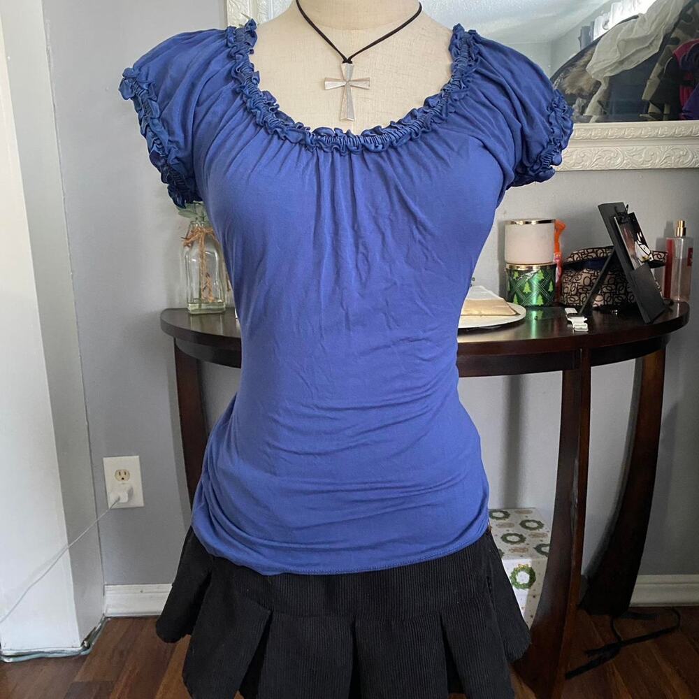 Y2k ruffled top size small